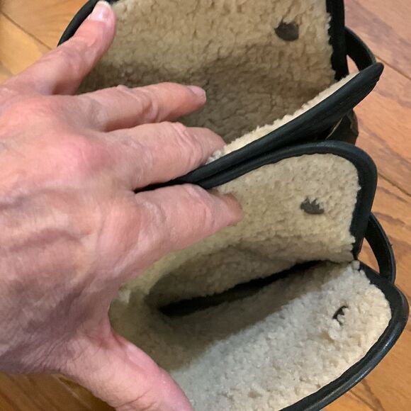 UGG Size 6 Lynnea black suede shearling lined clog boots - Picture 8 of 14